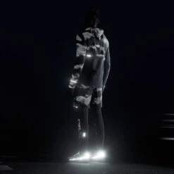 Hoodie On Running Weather Jacket Lumos -On Running on running weather jacket lumos 507985 169 00762 960